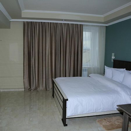 Vell Grey Hotel Martuni Dış mekan fotoğraf