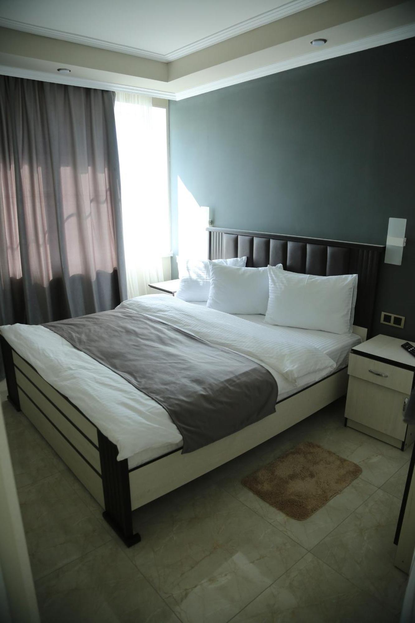 Vell Grey Hotel Martuni Dış mekan fotoğraf