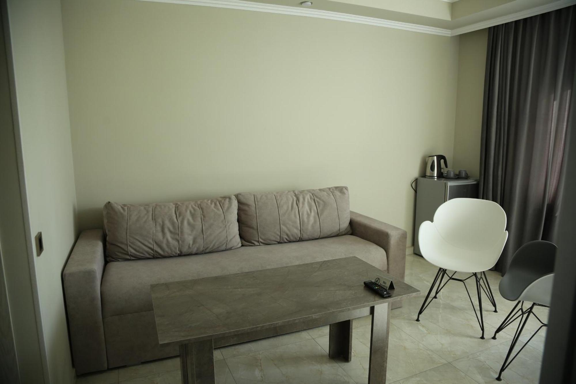 Vell Grey Hotel Martuni Dış mekan fotoğraf