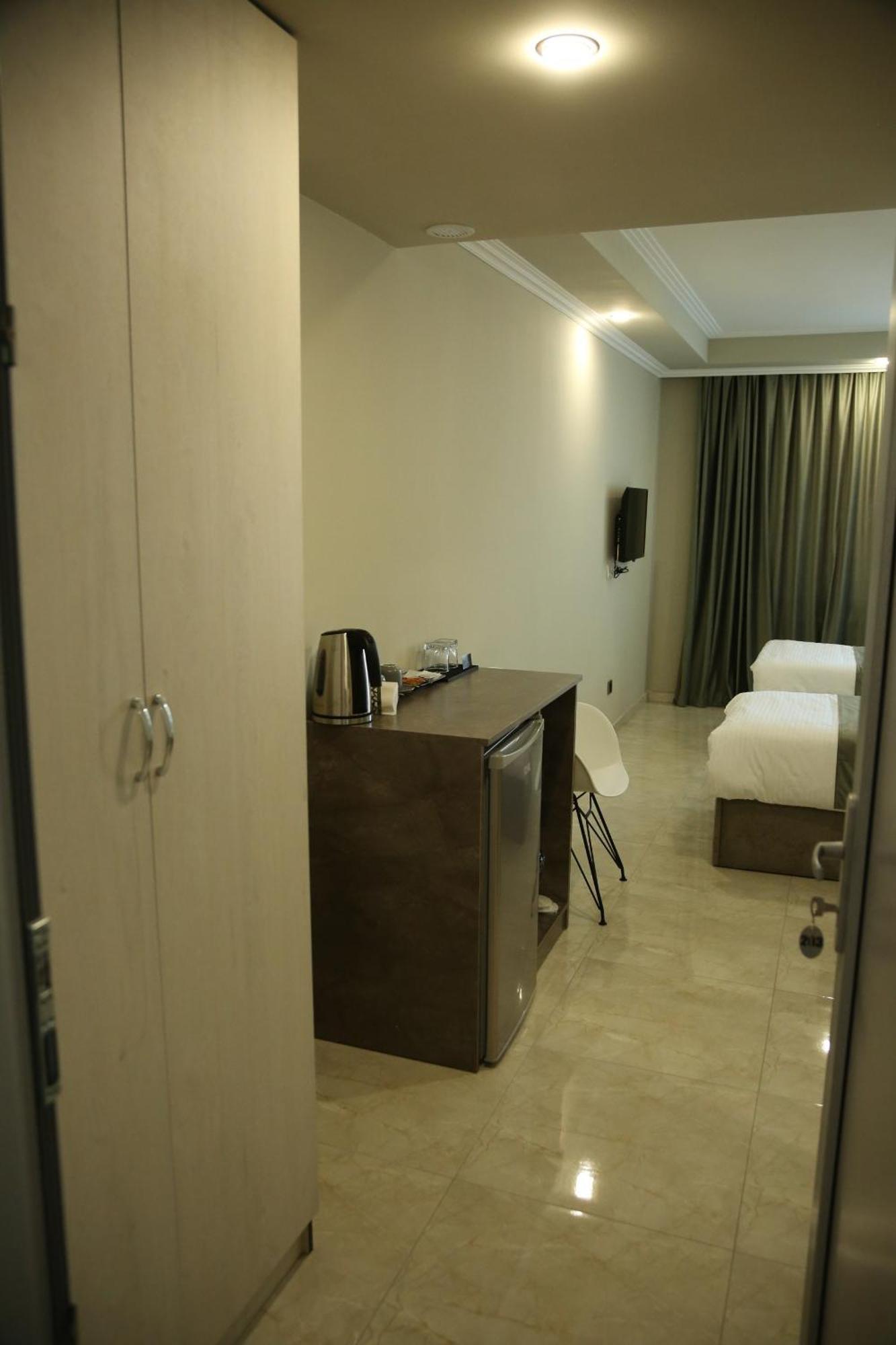 Vell Grey Hotel Martuni Dış mekan fotoğraf