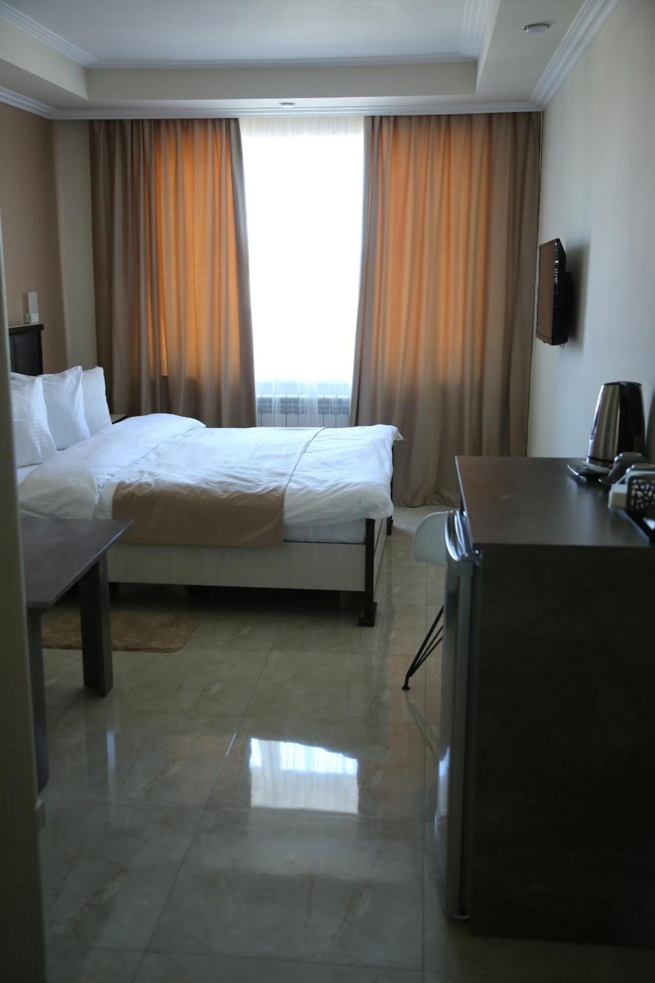 Vell Grey Hotel Martuni Dış mekan fotoğraf
