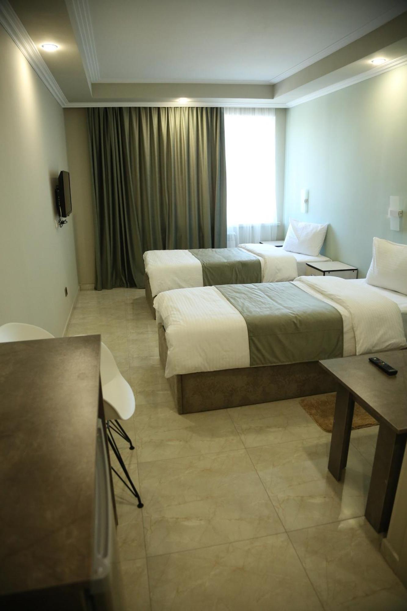 Vell Grey Hotel Martuni Dış mekan fotoğraf