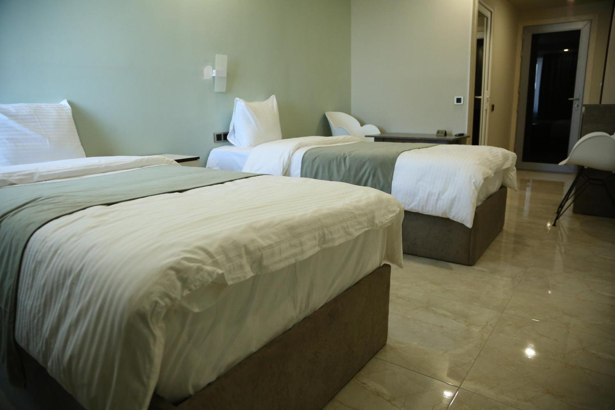 Vell Grey Hotel Martuni Dış mekan fotoğraf