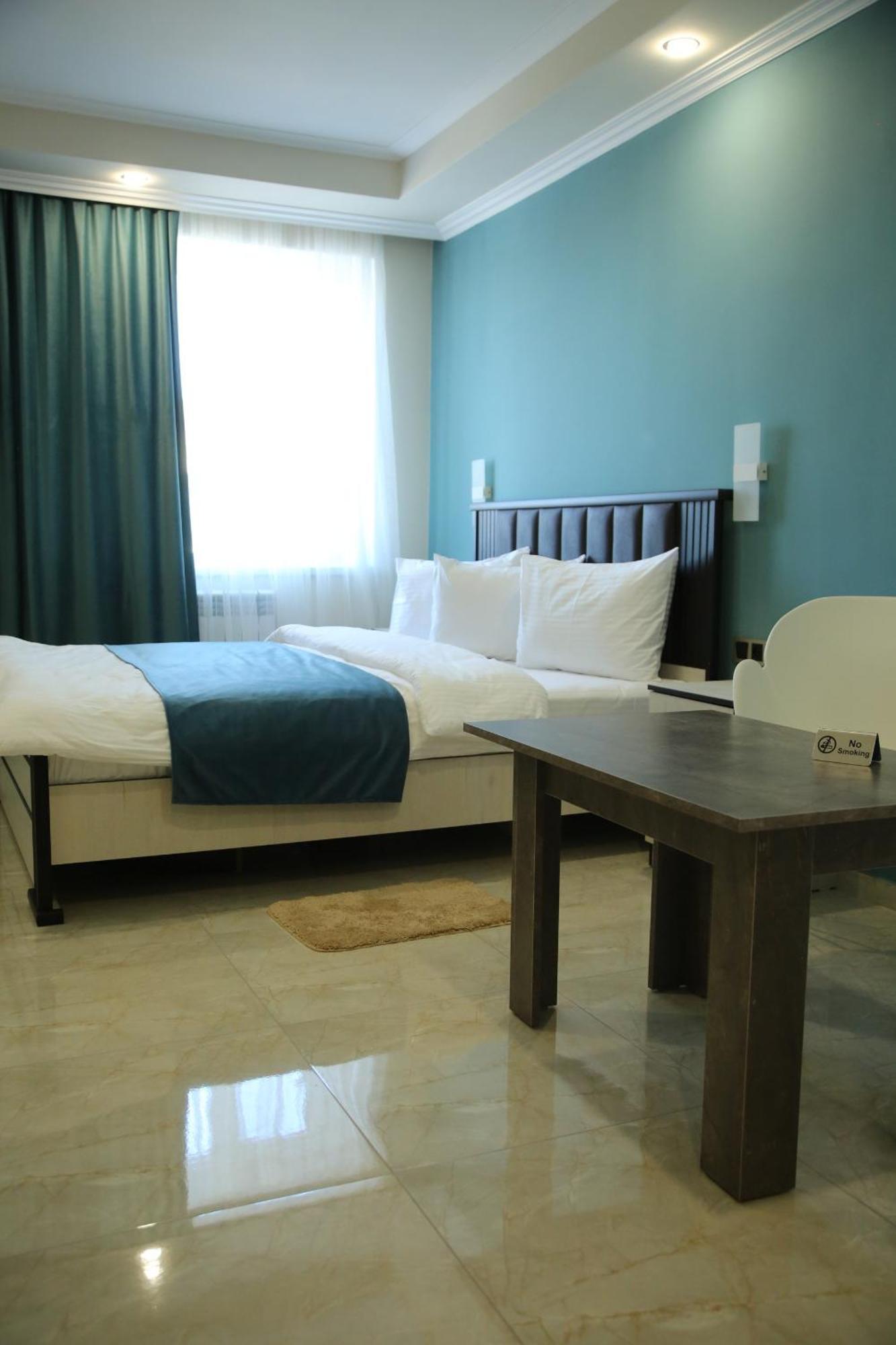 Vell Grey Hotel Martuni Dış mekan fotoğraf
